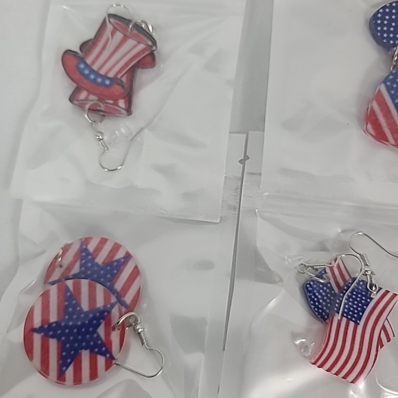 NEW AMERICAN FLAG 8 Pair Earrings Silver NWOT - Picture 4 of 4
